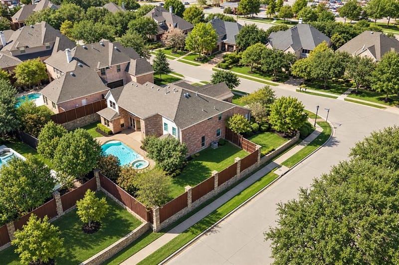 4760 Paxton Lane, Frisco TX 75034 - Photo 2