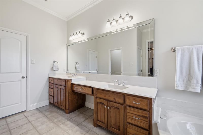 710 Knott Court, Euless TX 76039 - Photo 17
