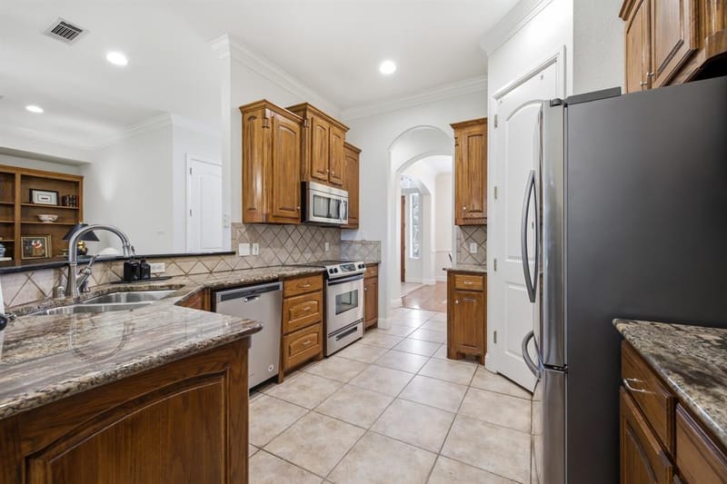 710 Knott Court, Euless TX 76039 - Photo 14