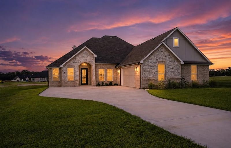 1052 Grison Circle, Corsicana TX 75109