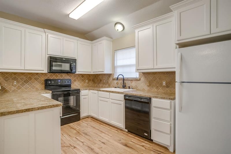 719 Harness Trail, Granbury TX 76049 - Photo 7