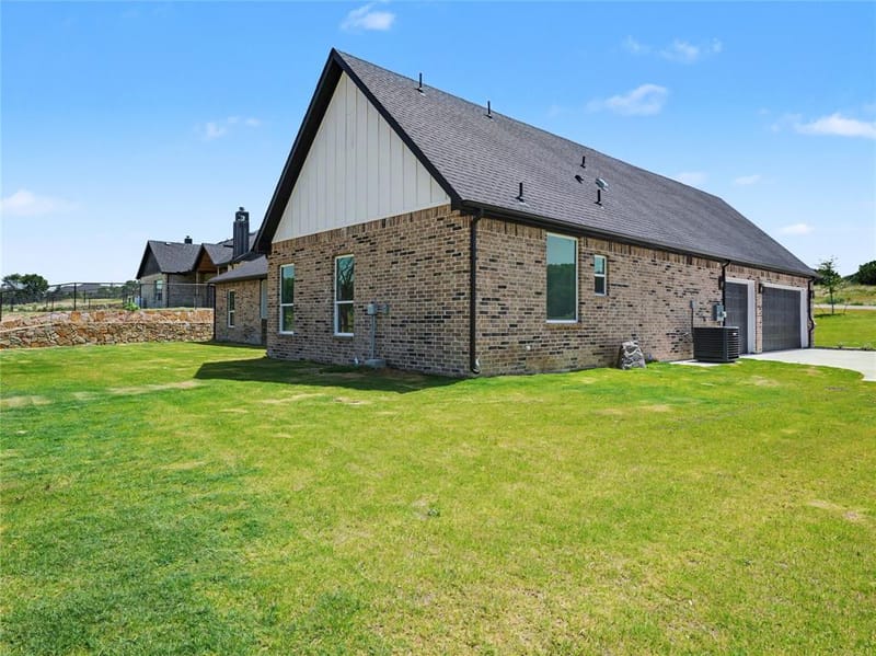 328 Slimp Bluff Avenue, Azle TX 76020 - Photo 4