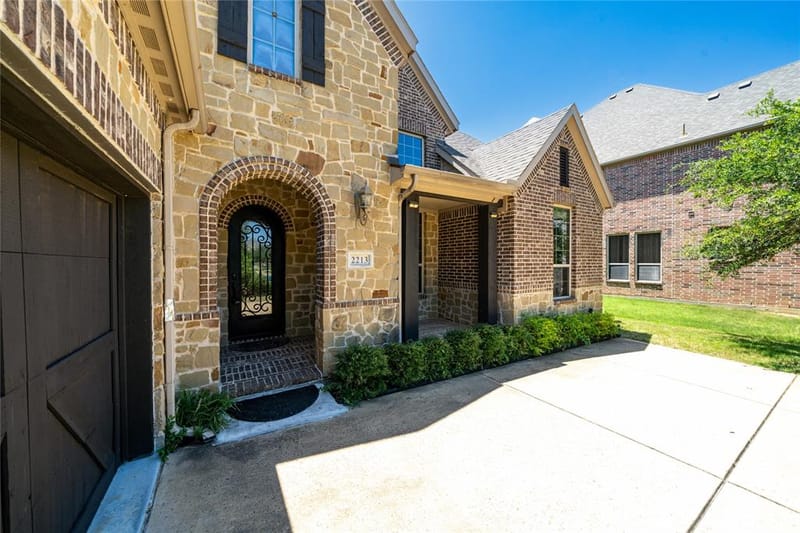 2213 Cotswold Valley Court, Southlake TX 76092 - Photo 2