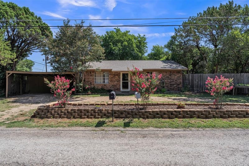 190 Crowfoot Lane, Whitney TX 76692 - Photo 2