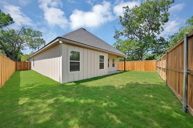 1021 E Richmond Avenue, Fort Worth TX 76104 - Photo 27