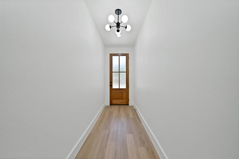 1021 E Richmond Avenue, Fort Worth TX 76104 - Photo 4