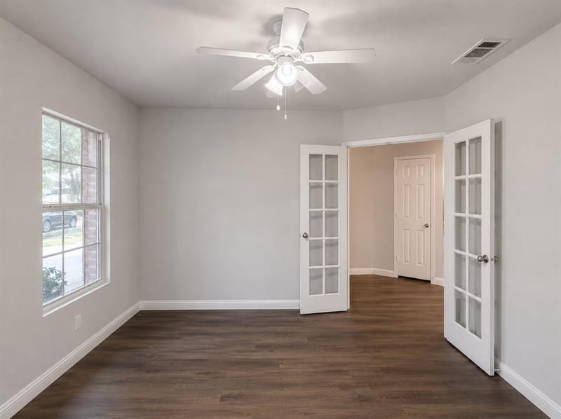 4709 Dogwood Drive, Denton TX 76208 - Photo 2
