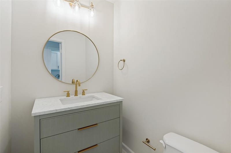 2100 Mistymeadow Court, Carrollton TX 75006 - Photo 22