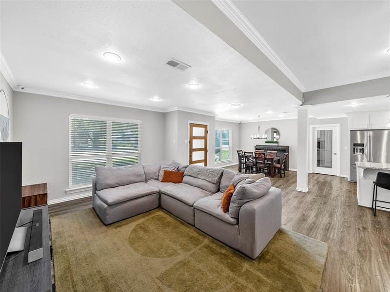 3115 Walnut Hill Lane, Dallas TX 75229 - Photo 7