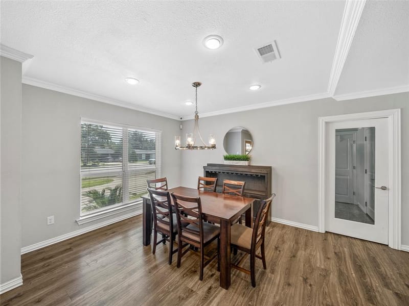 3115 Walnut Hill Lane, Dallas TX 75229 - Photo 9
