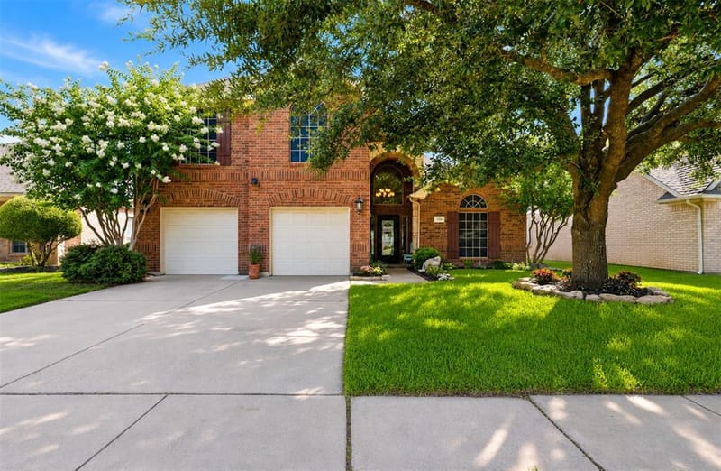 328 Tioga Street, Burleson TX 76028 - Photo 2