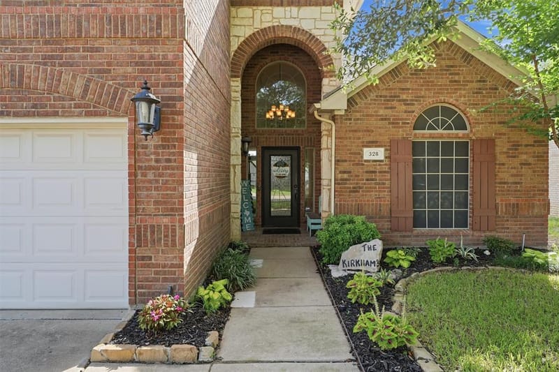 328 Tioga Street, Burleson TX 76028 - Photo 3