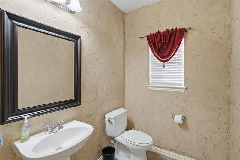 328 Tioga Street, Burleson TX 76028 - Photo 29