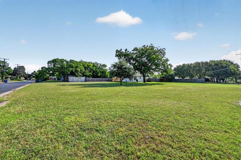 620 W Main Street, Crowley TX 76036 - Photo 27