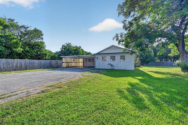 620 W Main Street, Crowley TX 76036 - Photo 32