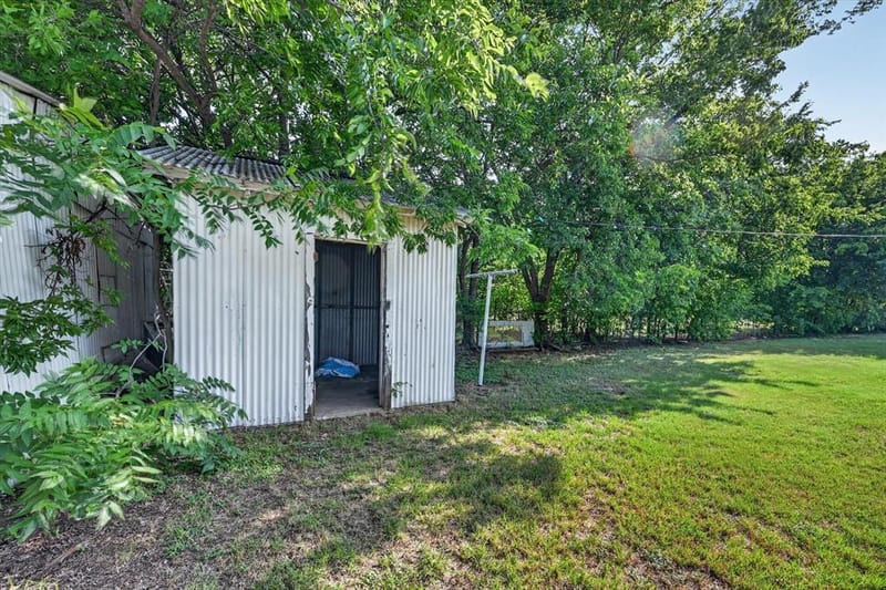 620 W Main Street, Crowley TX 76036 - Photo 28