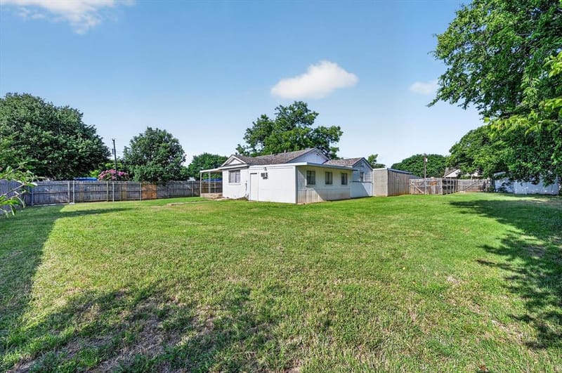 620 W Main Street, Crowley TX 76036 - Photo 24