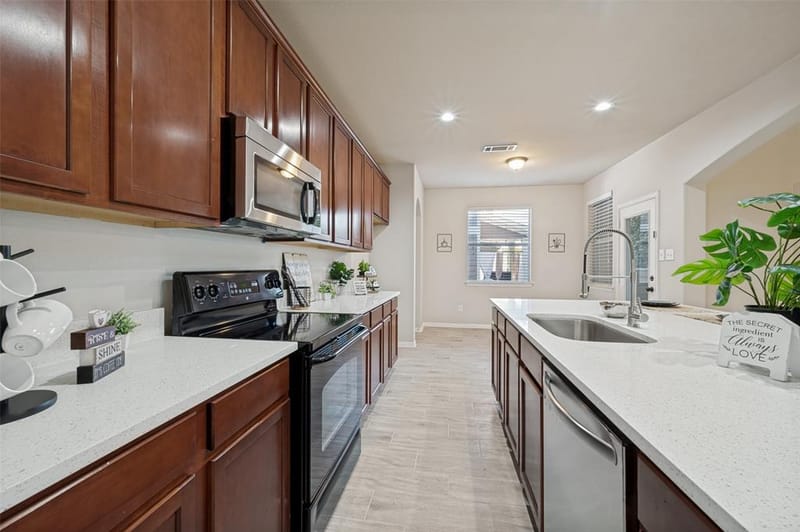 1604 Goodwin Drive, Providence Village TX 76227 - Photo 7