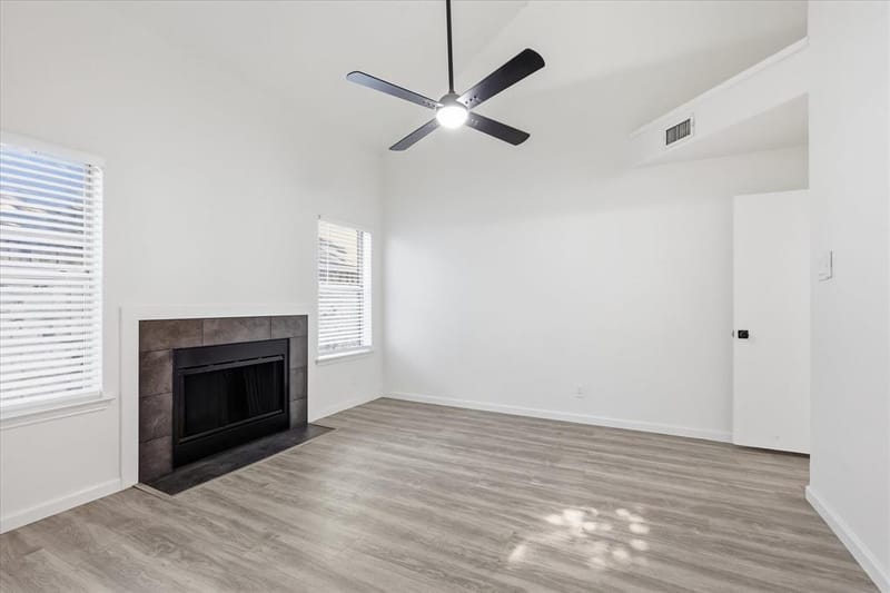 4215 Scarsdale Lane, Dallas TX 75227 - Photo 4