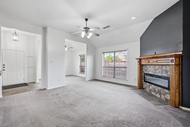 9101 Autumn Falls Drive, Fort Worth TX 76118 - Photo 5