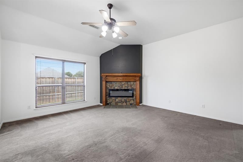 9101 Autumn Falls Drive, Fort Worth TX 76118 - Photo 9