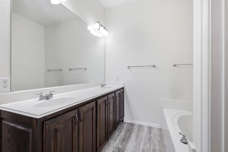 9101 Autumn Falls Drive, Fort Worth TX 76118 - Photo 21