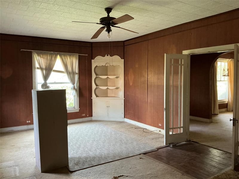 300 E Grand Avenue, Comanche TX 76442 - Photo 10
