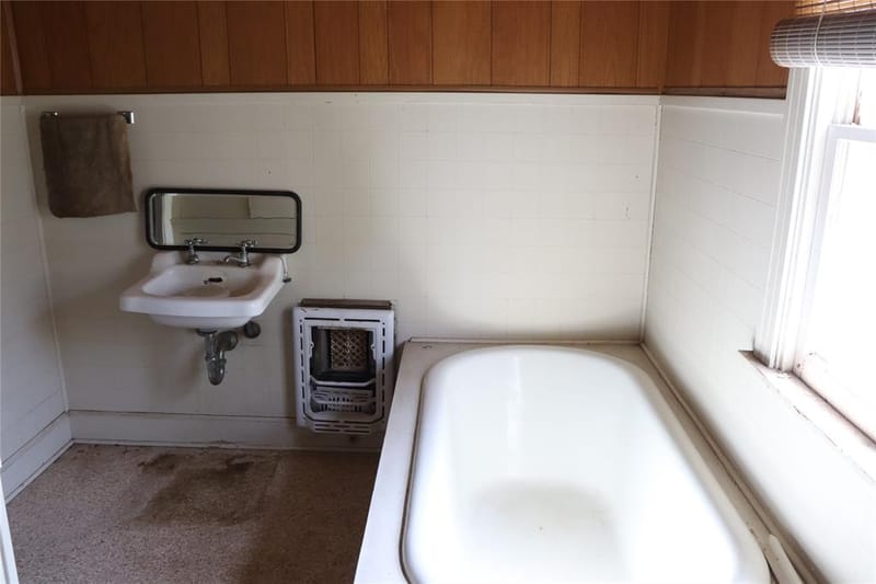 300 E Grand Avenue, Comanche TX 76442 - Photo 21