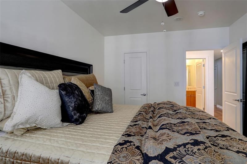 1200 Main Street # 2408, Dallas TX 75202 - Photo 10