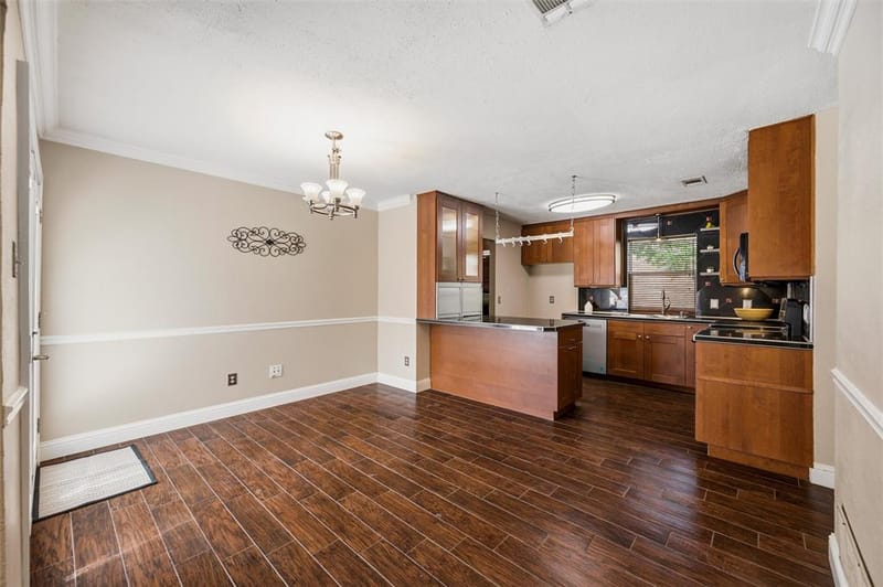 2713 Riviera Drive, Garland TX 75040 - Photo 11