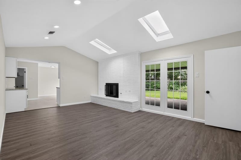 4348 Selkirk Drive W, Fort Worth TX 76109 - Photo 5