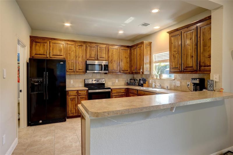 751 N Sherman Avenue, Van Alstyne TX 75495 - Photo 6