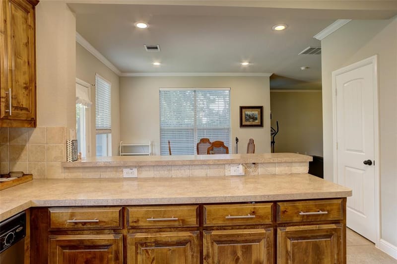751 N Sherman Avenue, Van Alstyne TX 75495 - Photo 9