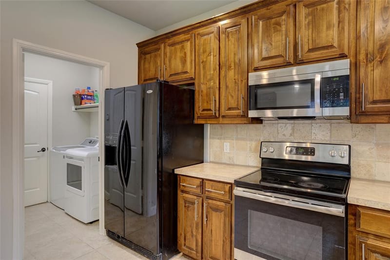 751 N Sherman Avenue, Van Alstyne TX 75495 - Photo 8