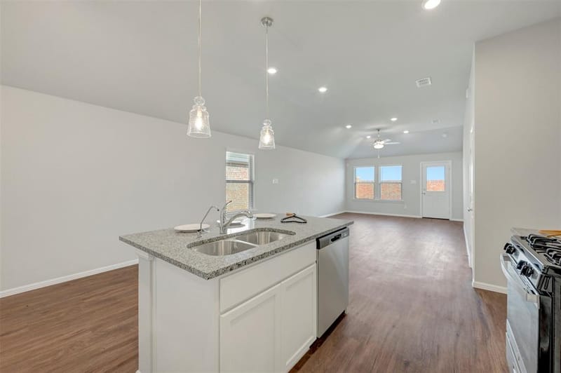 14253 Zealand Drive, Pilot Point TX 76258 - Photo 10