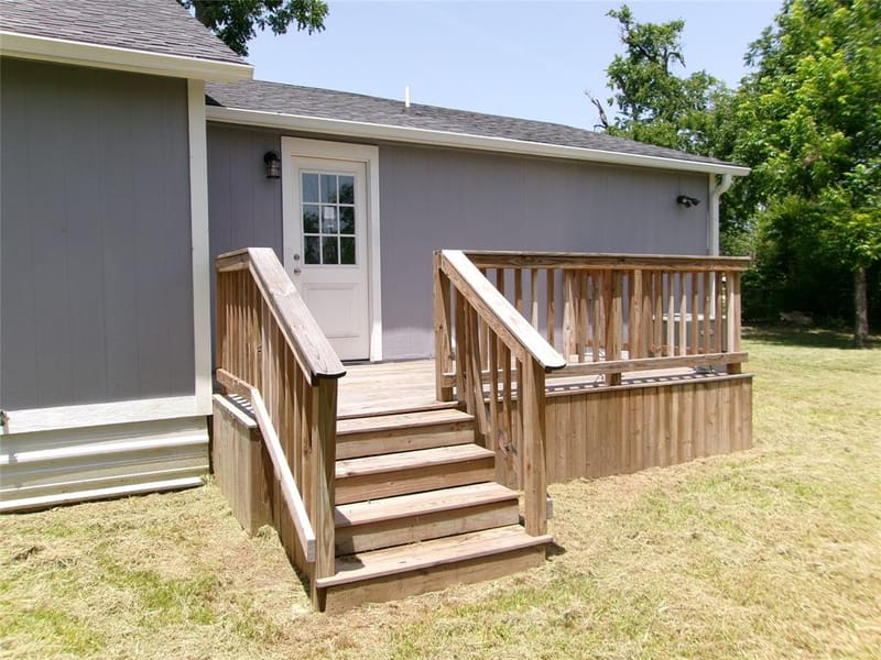 419 W Evans Avenue, Bonham TX 75418 - Photo 30