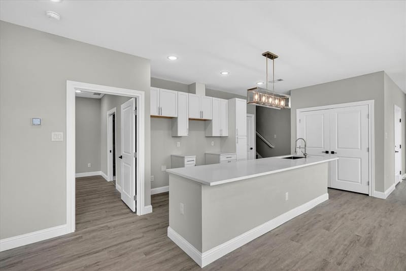 806 Premier, Grand Prairie TX 75051 - Photo 5