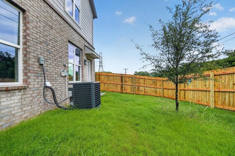 806 Premier, Grand Prairie TX 75051 - Photo 34