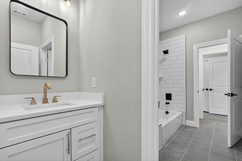 808 Premier, Grand Prairie TX 75051 - Photo 24