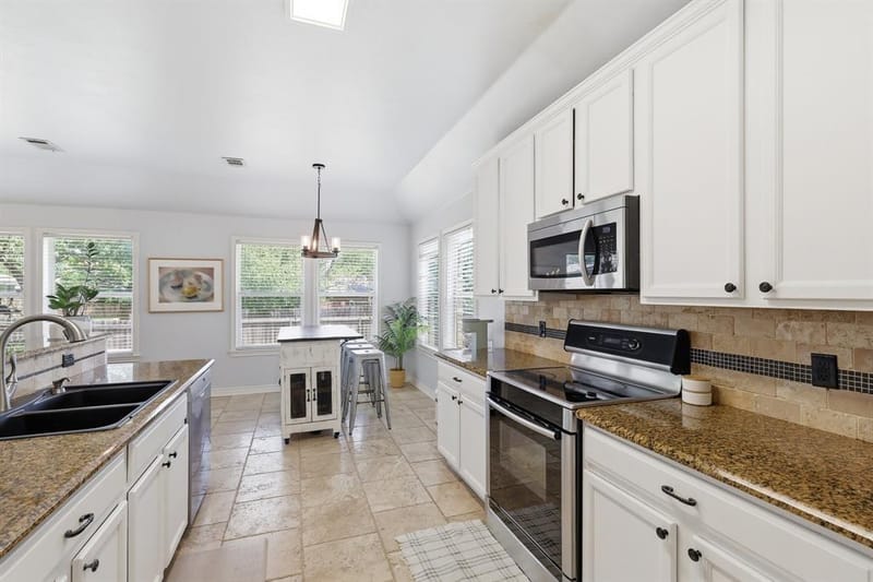 3505 Mustang Drive, Denton TX 76210 - Photo 7