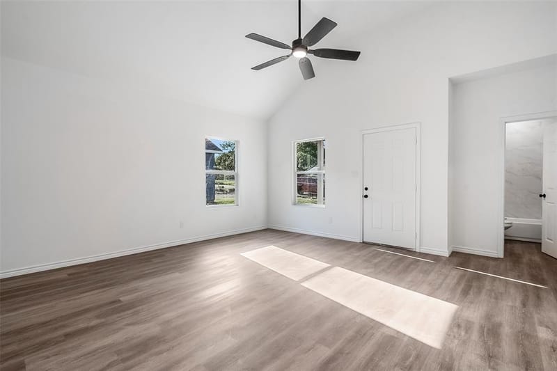 211 W Elm Street, Whitewright TX 75491 - Photo 7