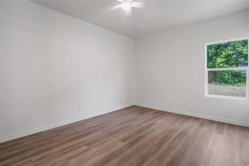 211 W Elm Street, Whitewright TX 75491 - Photo 14
