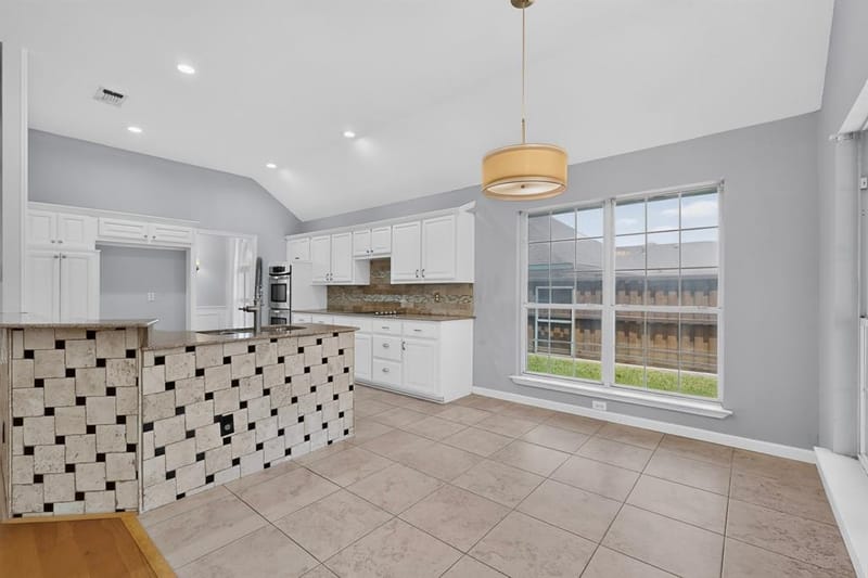 712 Regalwood Drive, DeSoto TX 75115 - Photo 9