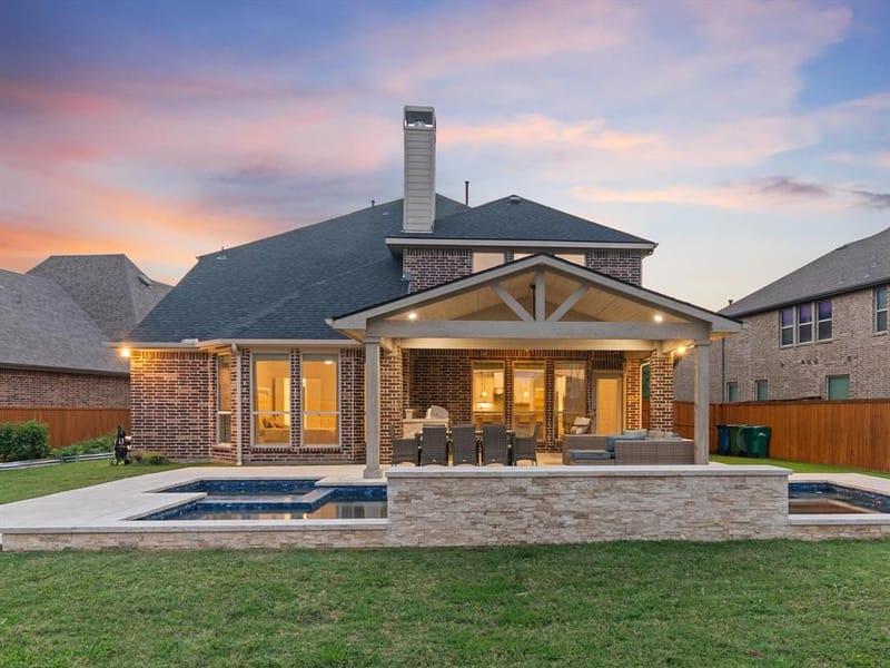 817 Winehart Street, Lewisville TX 75056 - Photo 2