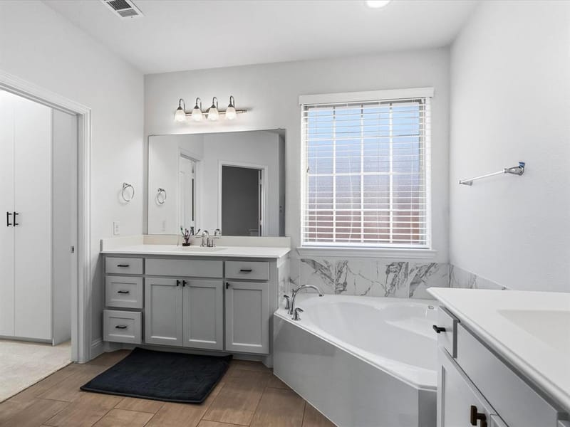 817 Winehart Street, Lewisville TX 75056 - Photo 17