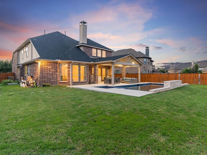 817 Winehart Street, Lewisville TX 75056 - Photo 4