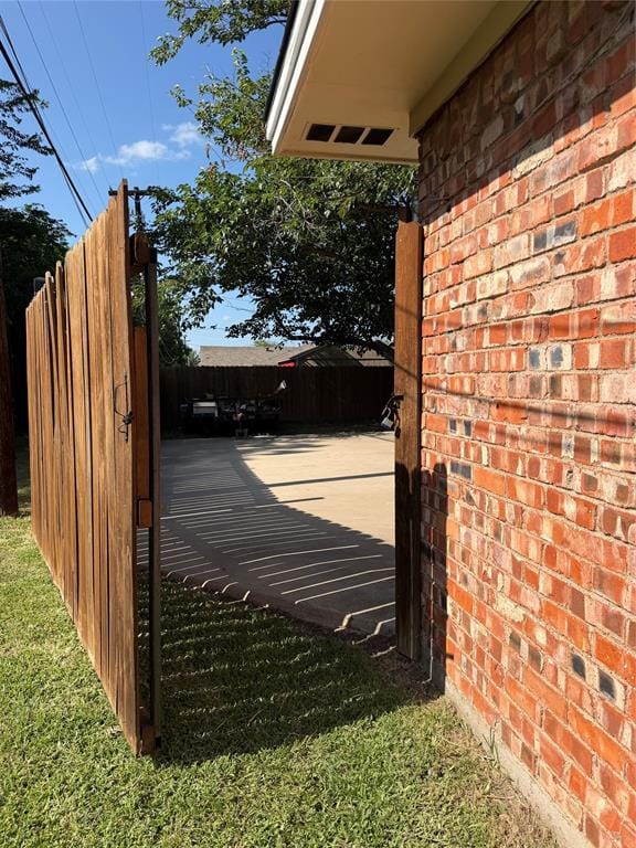 2406 W Broadview Street, Greenville TX 75402 - Photo 38