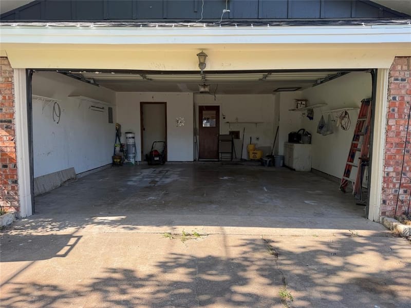 2406 W Broadview Street, Greenville TX 75402 - Photo 4