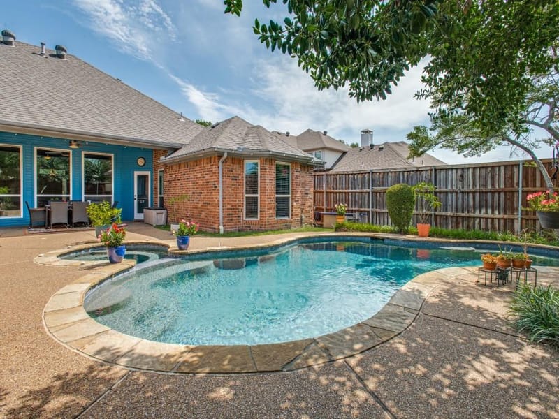 9502 Valley Lake Lane, Irving TX 75063 - Photo 14
