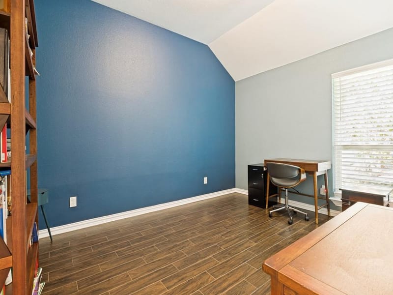 9502 Valley Lake Lane, Irving TX 75063 - Photo 25